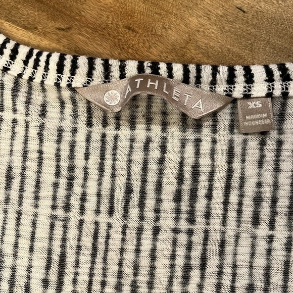 Athleta Breezy Muscle Tank - Picture 5 of 5